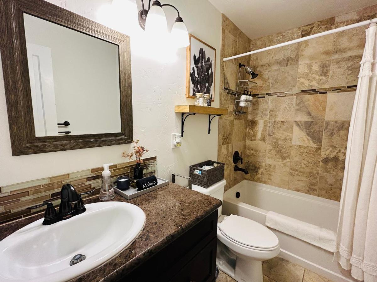 Home Sweet Idahome, Feels Like Home With All The Decor You Wish You Could Afford King Bed In Master, Fully Fenced Dog Friendly Yard, A Few Blocks From Bsu And Downtown Boise, Your Perfect Stay! Exterior foto